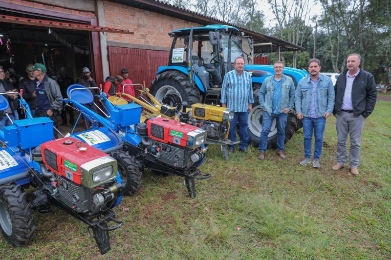 Programa Dinheiro na Comunidade garante equipamentos para mais três Associações