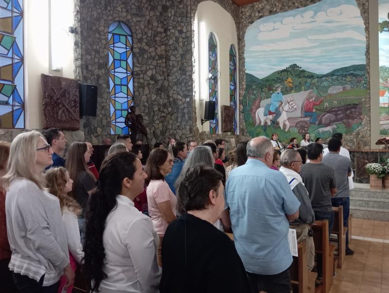 Missa dos Romeiros em Laranjeiras do Sul levou centenas de devotos ao Santuário