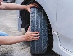 P. Barreiro: Ladrões furtam pneu de caçamba de caminhonete da prefeitura
