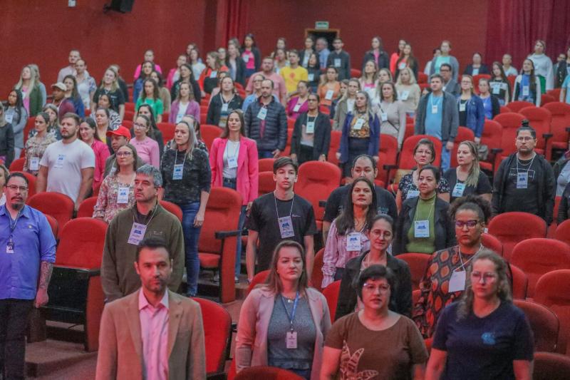 Com a participação de 10 municípios, Laranjeiras do Sul foi sede da Conferência Regional de Educação