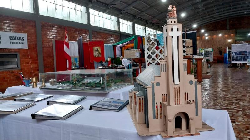 Exposição Histórica dos 90 anos da Paróquia Sant´Ana resgata memórias de Laranjeiras do Sul