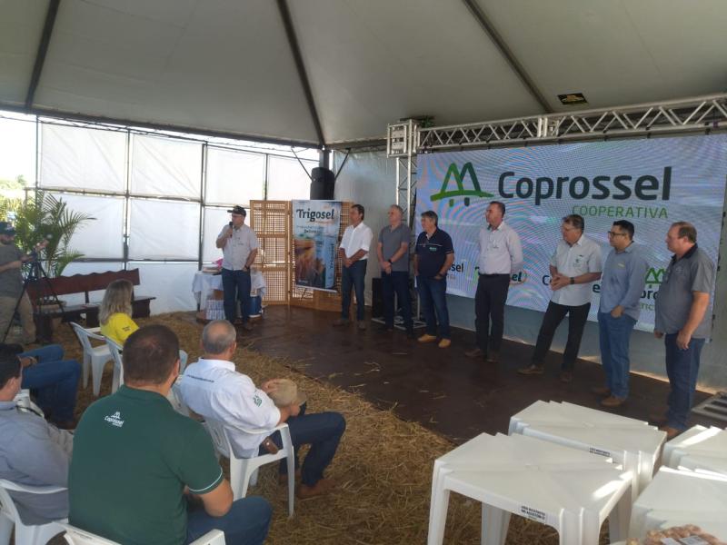 Começou o dia de Campo Coprossel no Centro de Eventos de Laranjeiras do Sul