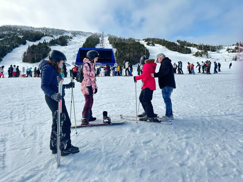 Maria Leticia Xavier Retorna do Intercâmbio no Canadá e Compartilha Experiências na Campo Aberto FM