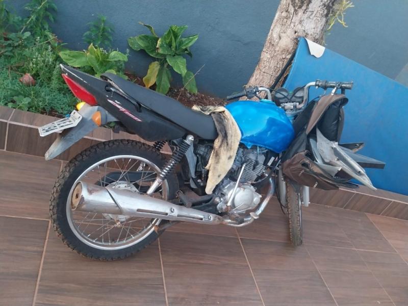 Cantagalo: Policia Militar recupera motocicleta com alerta de furto e suspeito foge do local