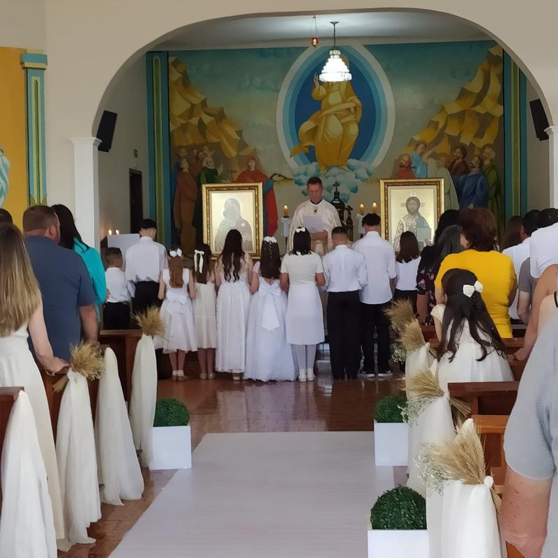 LS: Igreja Ucraniana realiza festa e consagração do Crisma e 1ª Eucaristia 