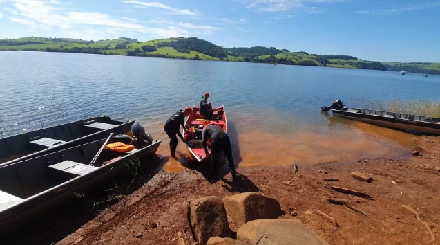 Candói: Mulher desaparece no Rio Cavernoso após cair do barco