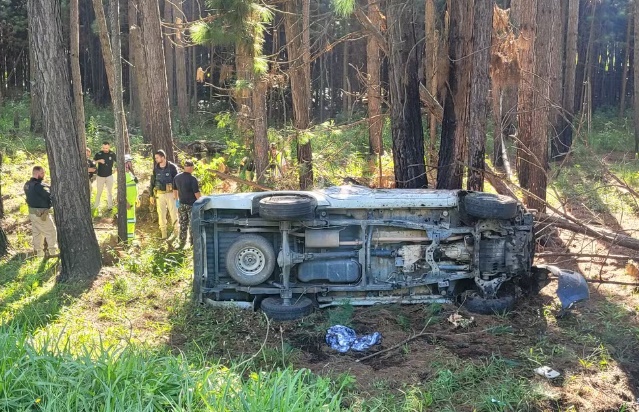 Piraquara: Uma pessoa morre e quatro ficam feridas após ambulância tombar