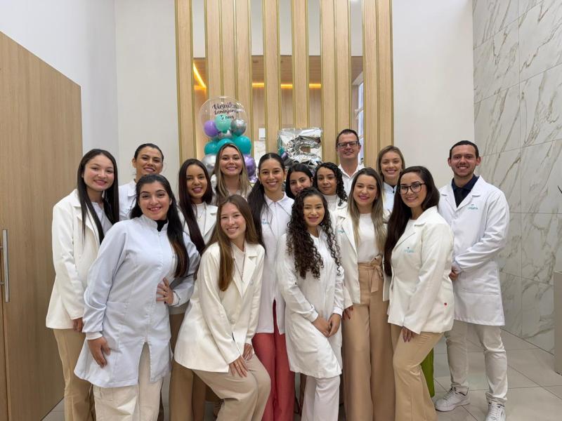 Unnika Centro Odontológico comemora 5 anos em Laranjeiras do Sul 