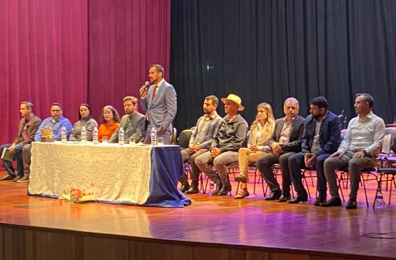 LS: 1° Seminário Flor de Laranjeira reúne grande público