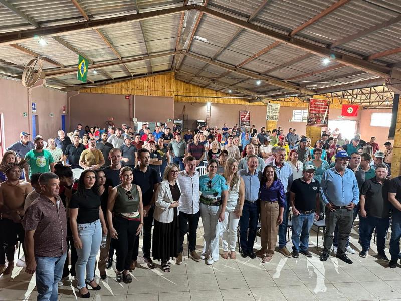 Assentamento 8 de Junho recebe plenária com deputados e lideranças regionais