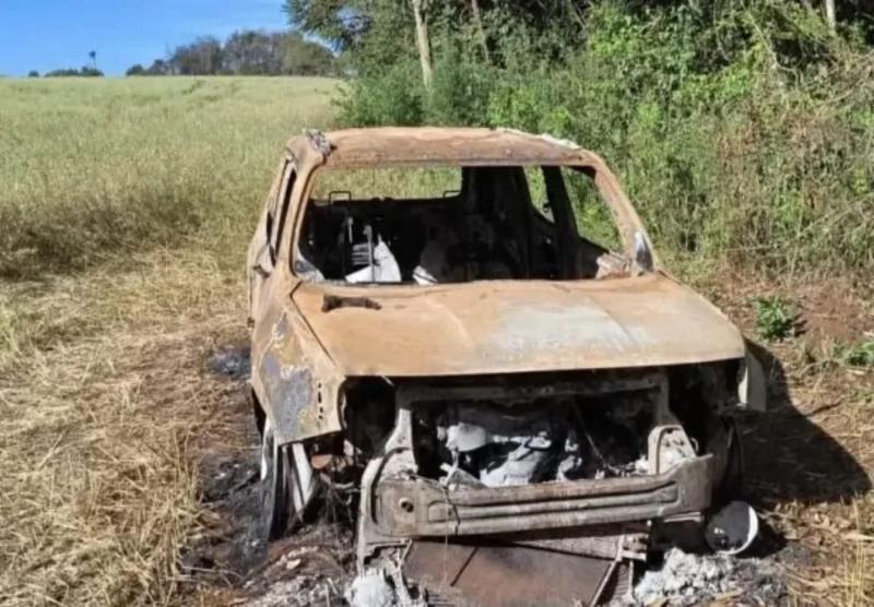Candói: Veículo é encontrado com corpo carbonizado dentro do porta-malas