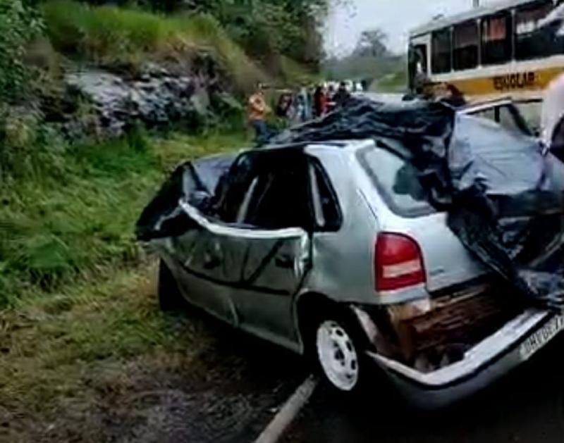 Saudade do Iguaçu: Colisão envolvendo um carro e um ônibus deixa três pessoas feridas