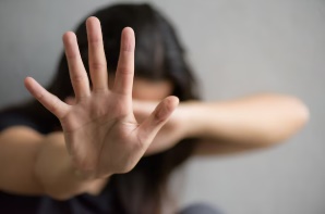 Cantagalo: Mulher aciona a PM e diz ter sido agredida com soco pelo companheiro
