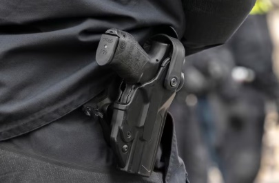 Virmond: Homem transtornado tenta arrebatar arma de policial 