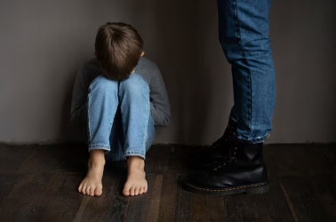 N. Laranjeiras: Criança de 8 anos acusa a mãe de cortar sua língua com uma faca