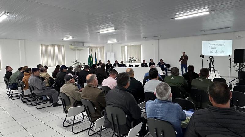 Projeto da Agro Laranjeiras é descontinuado; prefeitura retoma área e discute projeto de suinocultura com participação da Lar Cooperativa 