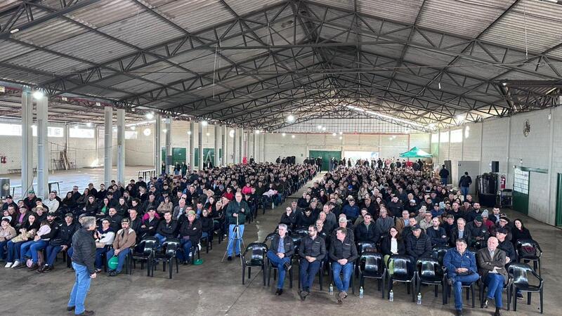 Sicredi Grandes Lagos PR/SP reúne cerca de 750 produtores rurais na 2ª edição do Sicredi Agro em Laranjeiras do Sul