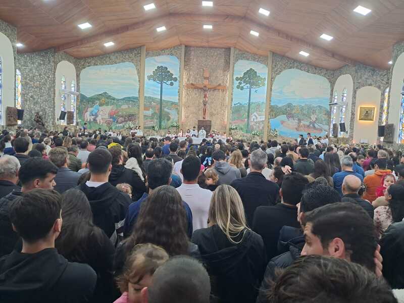 Missa das Crianças foi presidida pelo padre Aroldo 