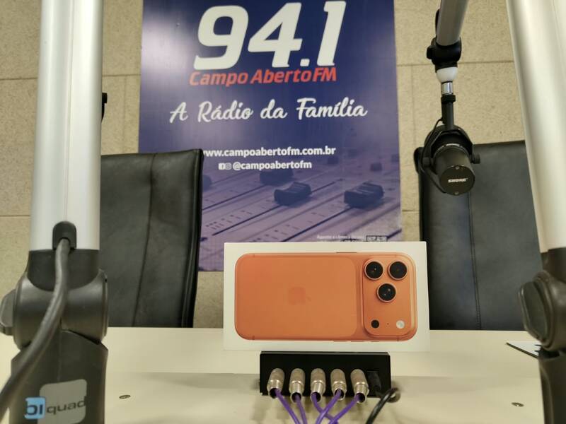 Júlia Bittencourt é a grande vencedora da promoção “Esse iPhone é Meu” da Campo FM